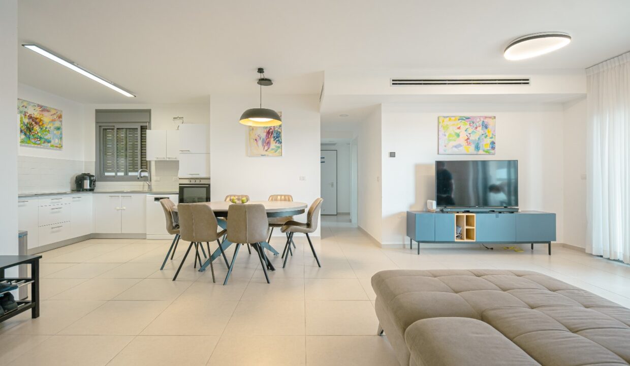 WhatsApp Image 2025-06-22 at 12.06.40 (1)