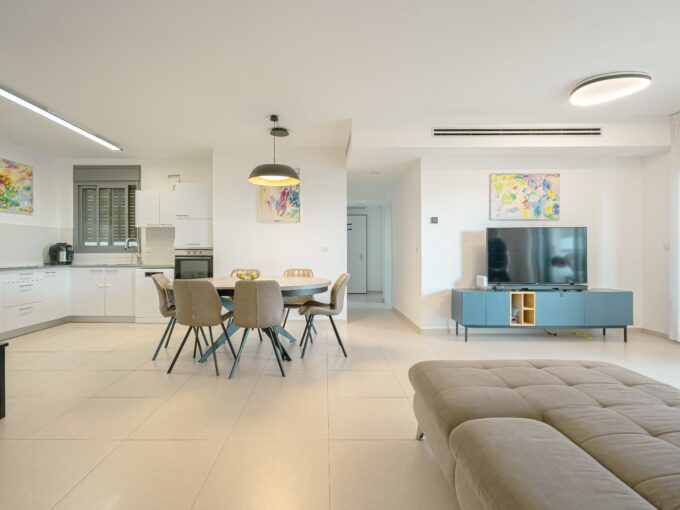 למכירה בחריש דירת 5 חדרים בשכונת הפרחים