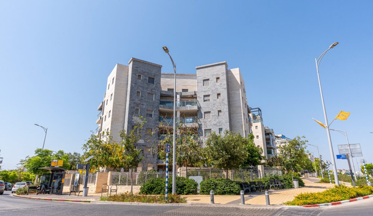 WhatsApp Image 2025-06-22 at 12.08.50 (1)