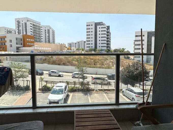 למכירה בחריש דירת 4 חדרים בשכונת הפרחים