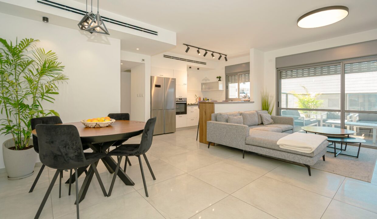 WhatsApp Image 2025-08-14 at 12.58.15