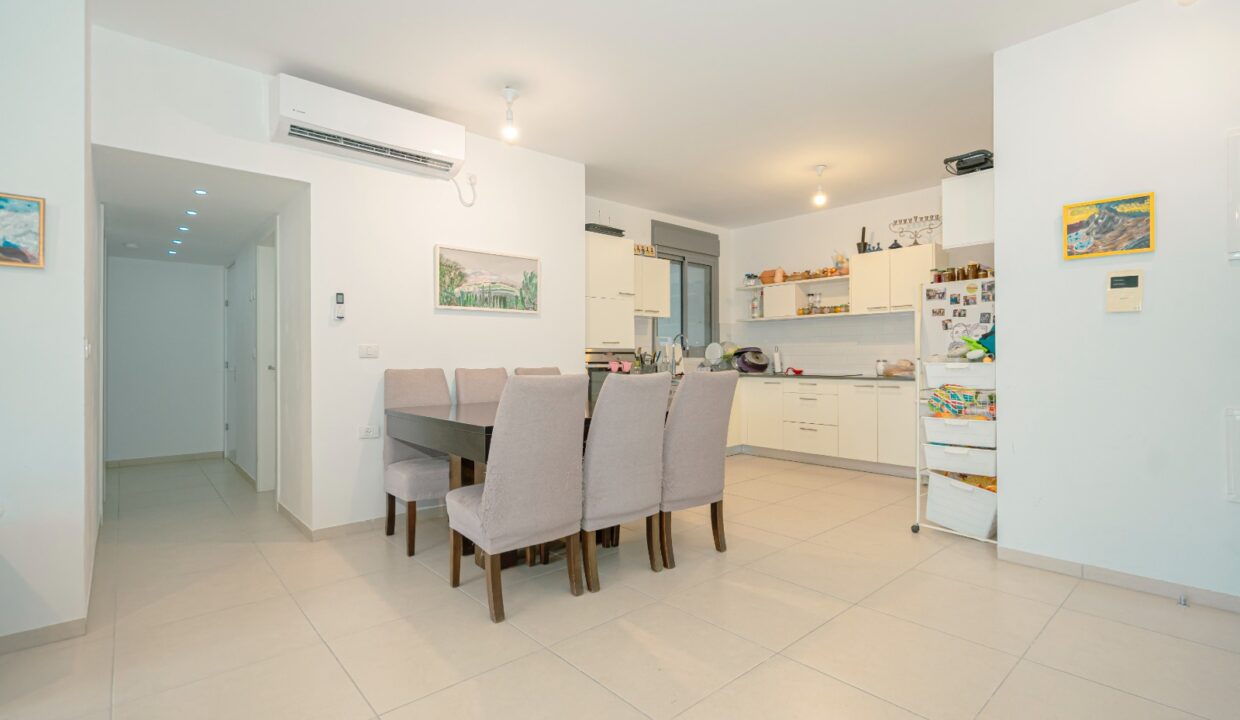 WhatsApp Image 2025-08-18 at 16.43.47 (1)