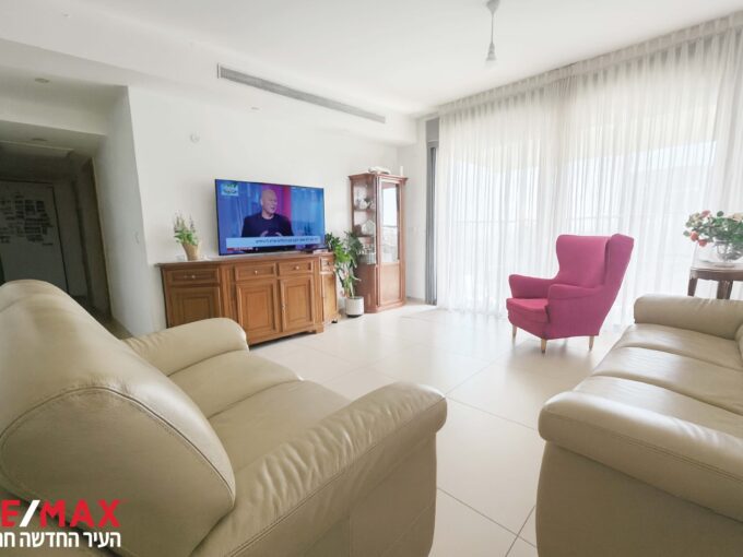 למכירה בחריש דירת 4 חדרים בשכונת החורש