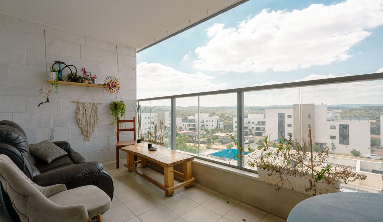 WhatsApp Image 2025-08-19 at 13.34.38 (2)