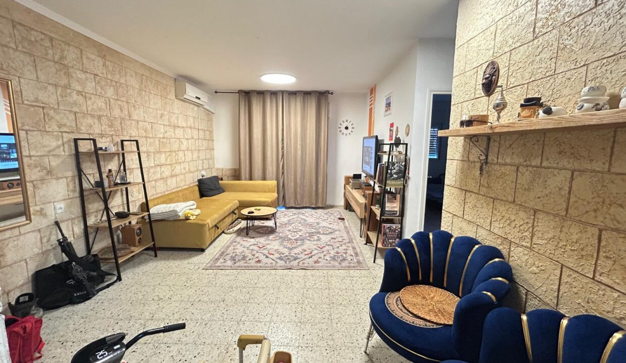 WhatsApp Image 2025-08-25 at 10.01.13 (1)