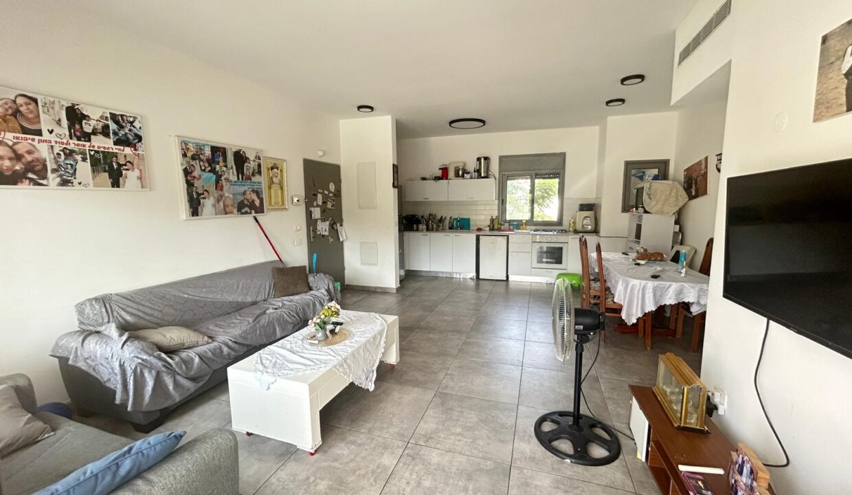 WhatsApp Image 2025-08-25 at 10.03.25