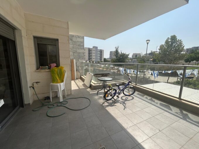 למכירה בחריש דירת 5 חדרים בשכונת אבני חן