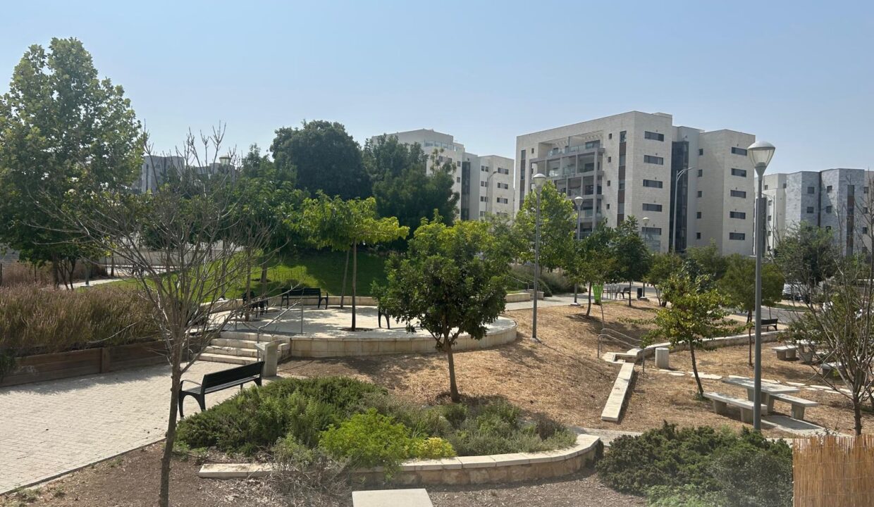 WhatsApp Image 2025-08-25 at 10.03.25 (4)