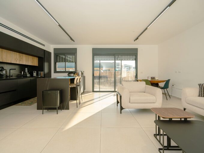 למכירה בחריש דירת 5 חדרים בשכונת הפרחים