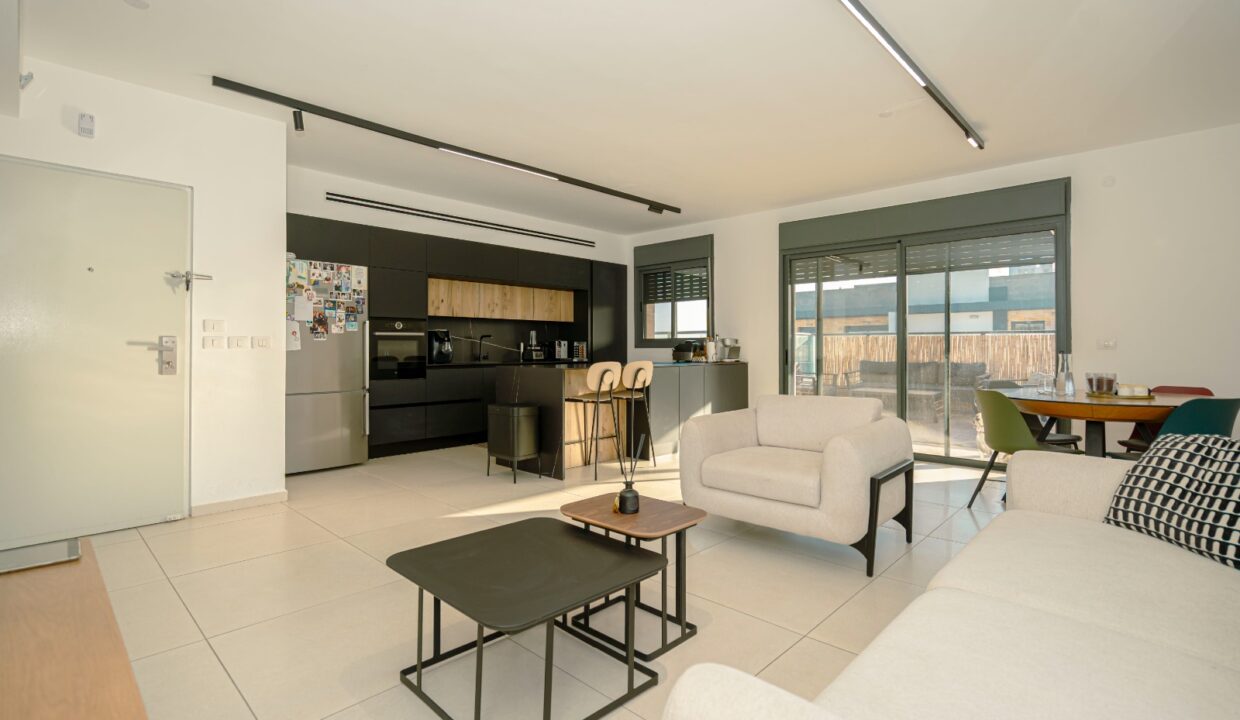 WhatsApp Image 2025-08-27 at 11.30.29