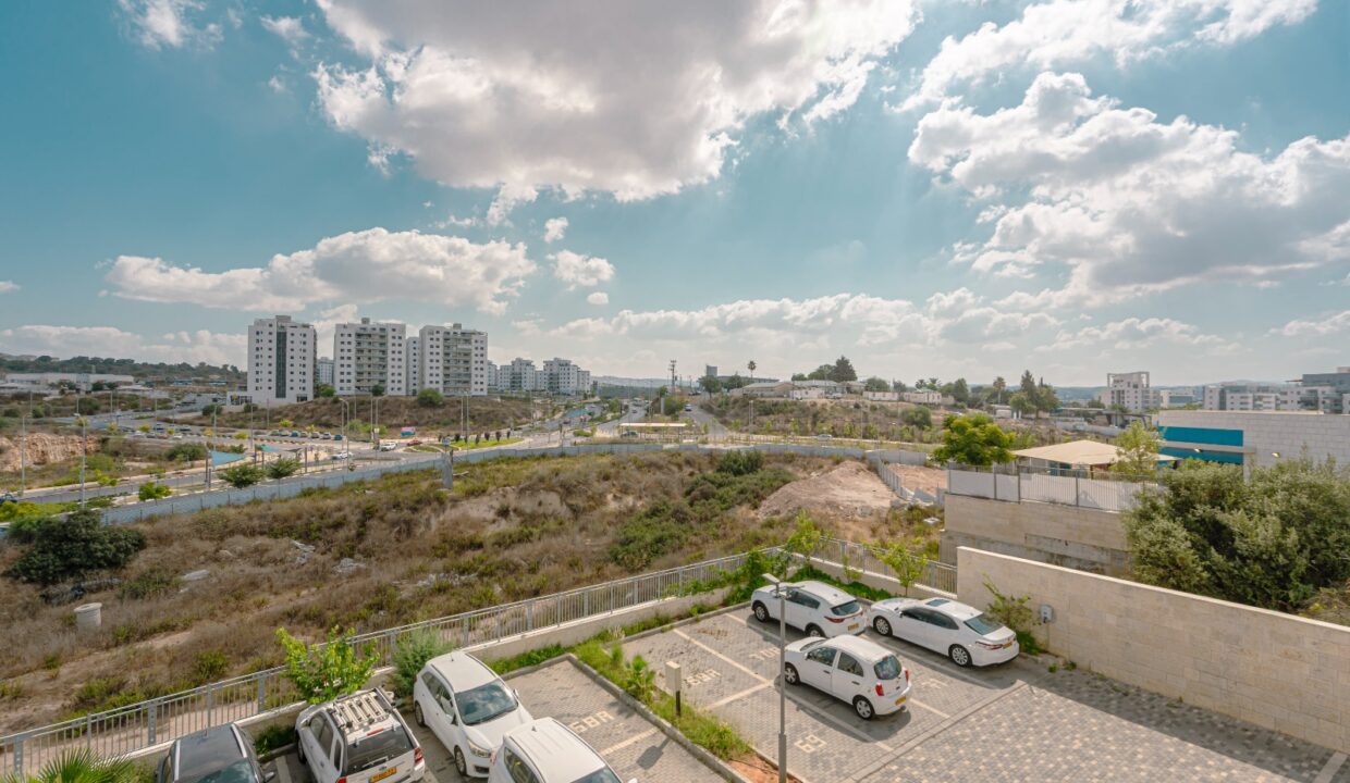 WhatsApp Image 2025-09-04 at 10.06.03 (1)