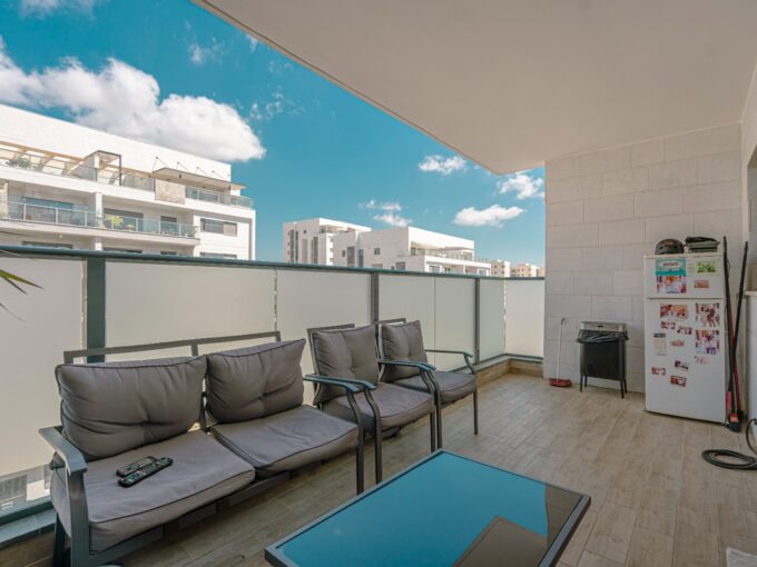 למכירה בחריש דירת 5 חדרים בשכונת הפרחים