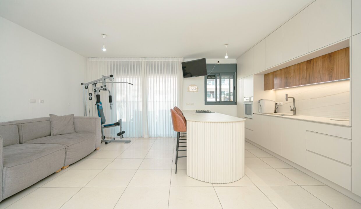 WhatsApp Image 2025-09-04 at 10.36.15 (1)