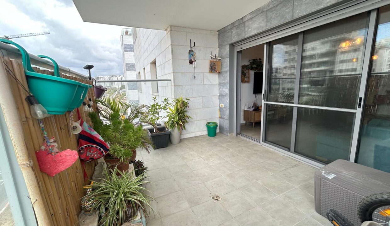 WhatsApp Image 2025-09-25 at 13.32.19 (1)