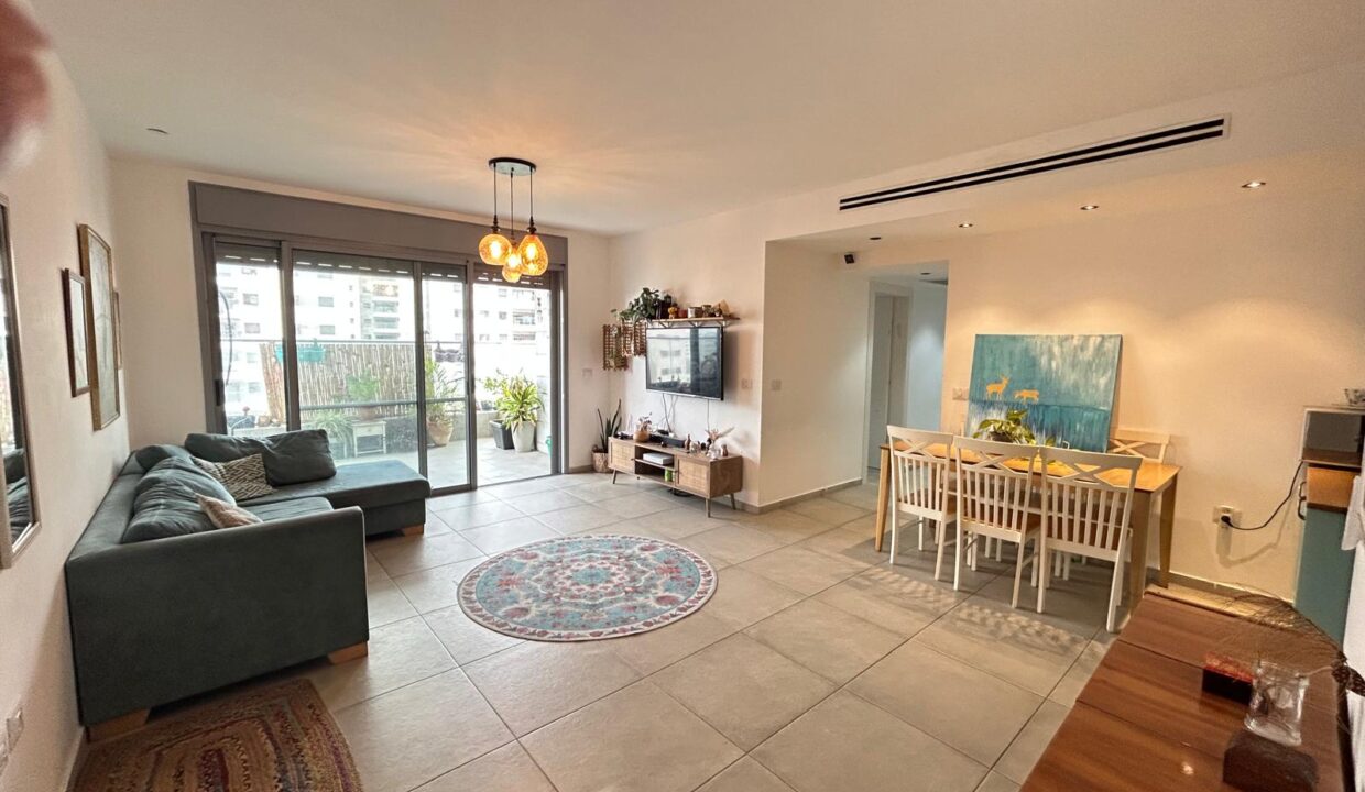 WhatsApp Image 2025-09-25 at 13.32.19 (3)