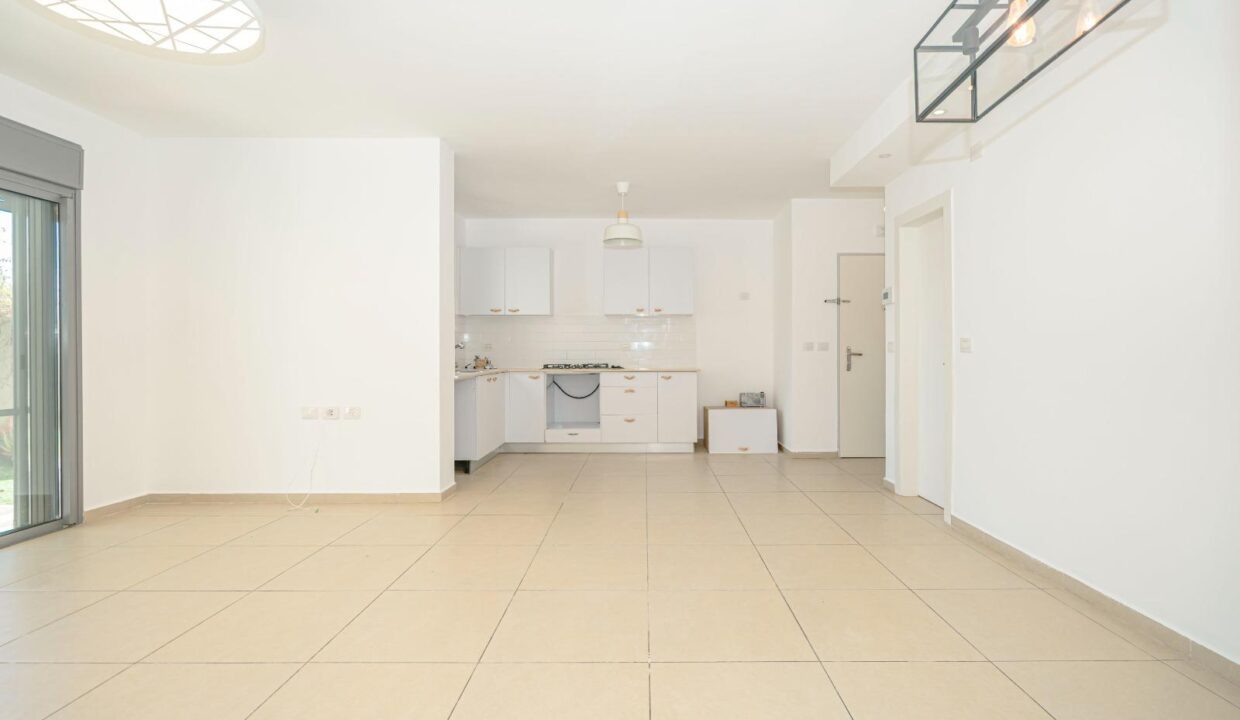 WhatsApp Image 2025-10-23 at 13.18.23 (1)