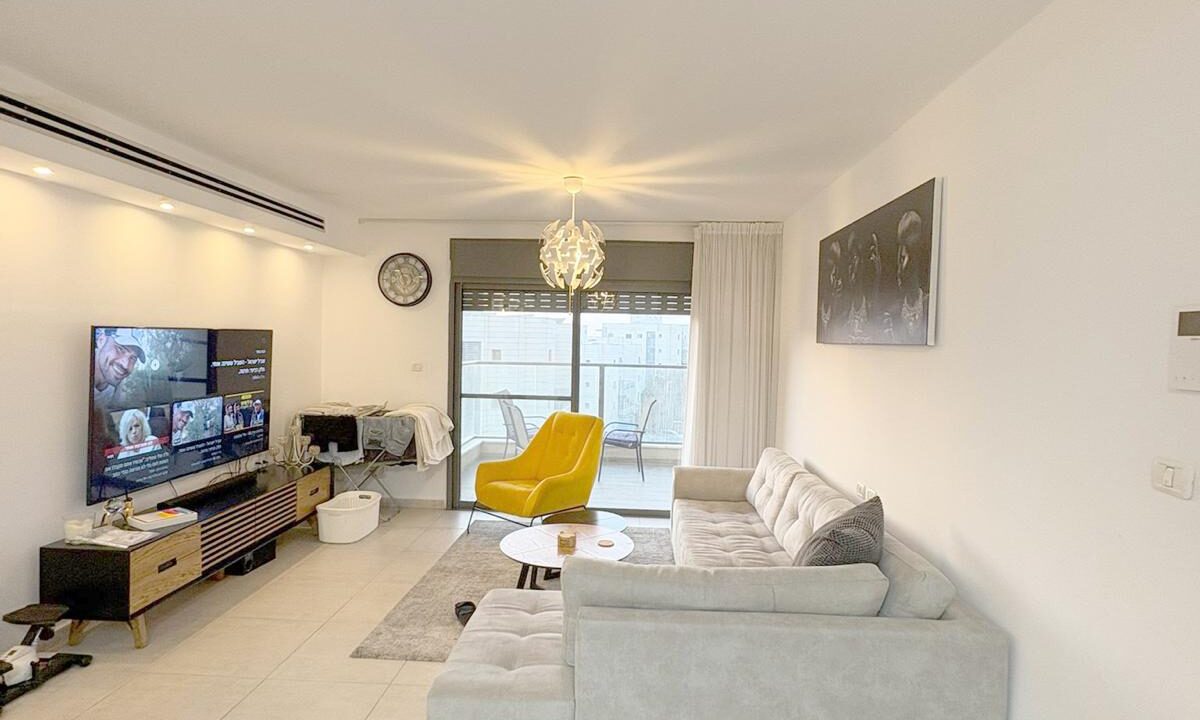 WhatsApp Image 2025-10-26 at 11.51.23 (1)