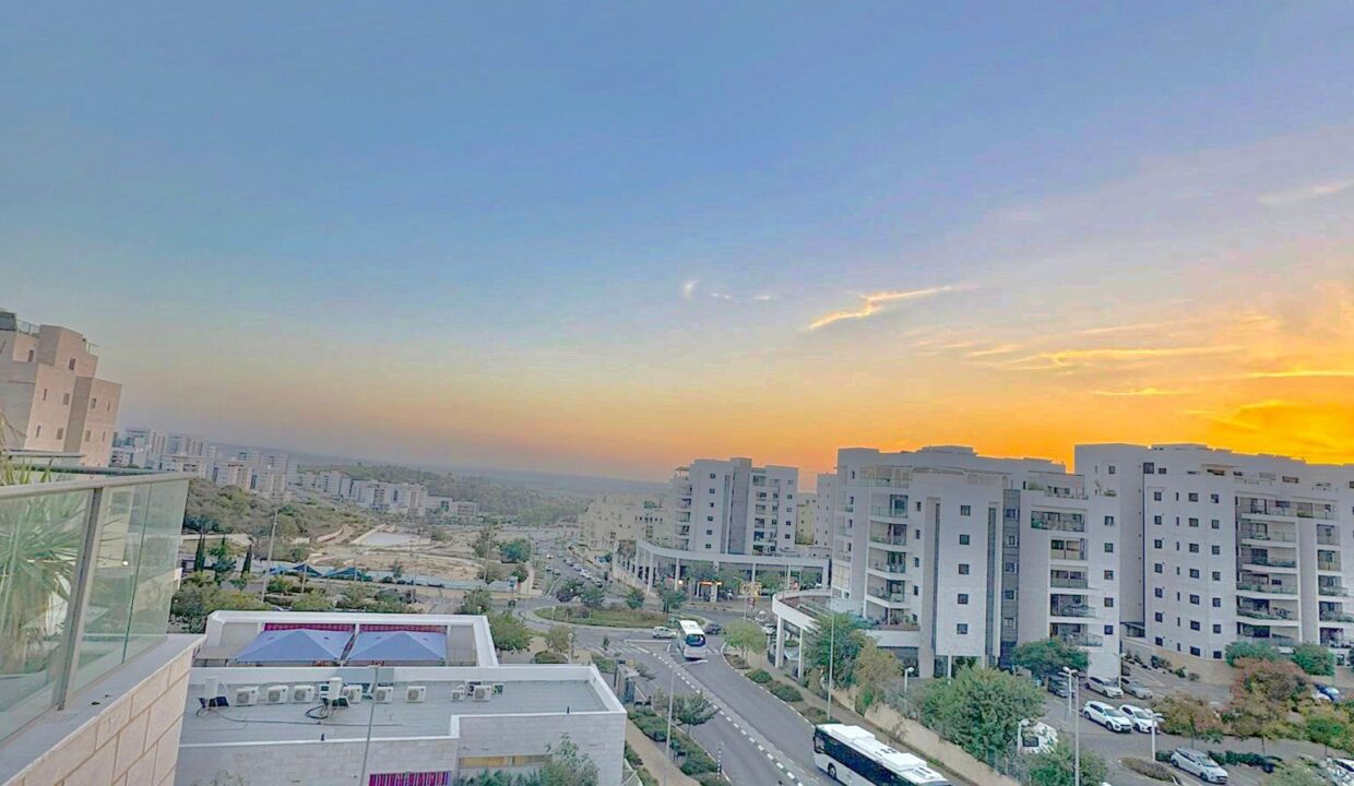 WhatsApp Image 2025-10-26 at 11.51.23 (2)