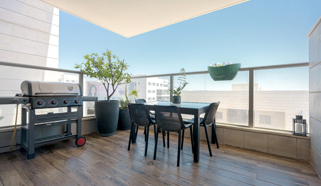 WhatsApp Image 2025-10-27 at 13.33.23 (2)