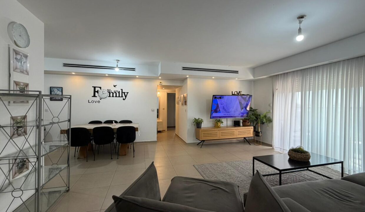 WhatsApp Image 2025-11-10 at 10.04.50