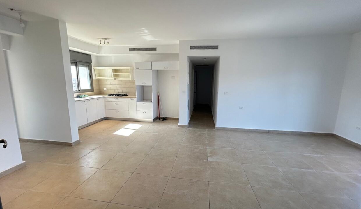 WhatsApp Image 2025-11-16 at 15.04.30