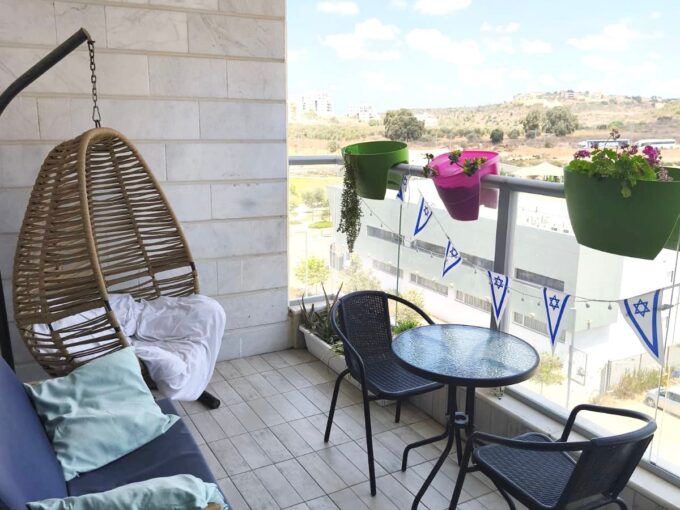 למכירה בחריש דירת 4 חדרים בשכונת מעו׳׳ף