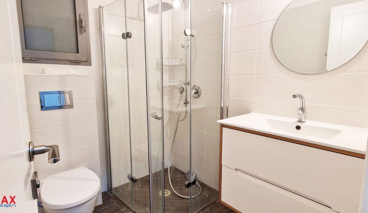 WhatsApp Image 2025-11-24 at 10.37.26 (4)