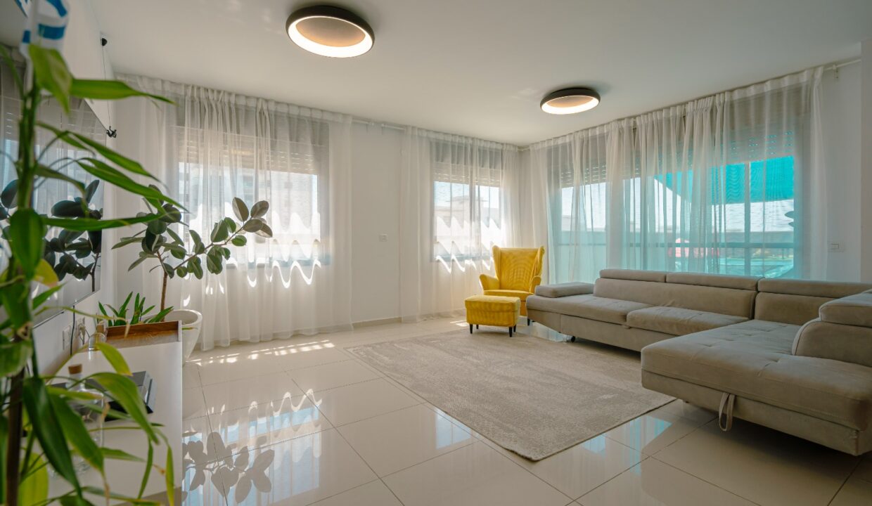 WhatsApp Image 2025-01-06 at 16.44.13