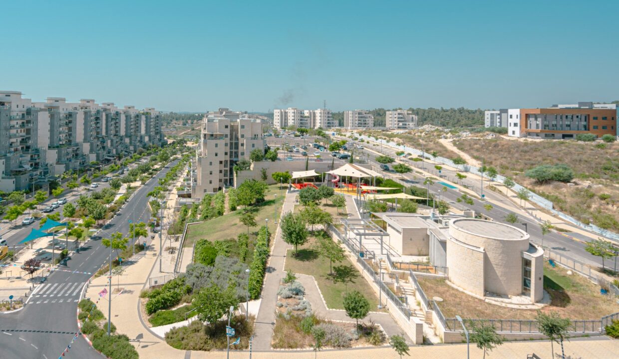 WhatsApp Image 2025-01-06 at 16.44.13 (2)