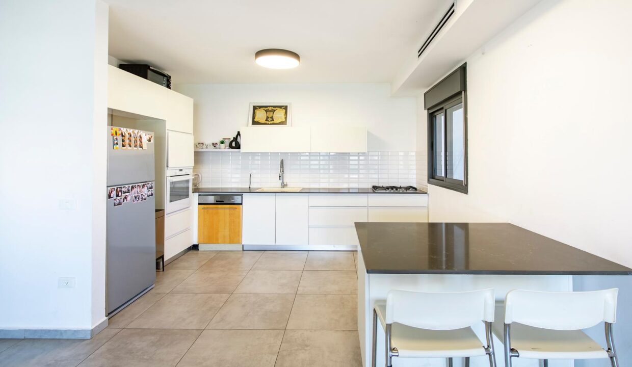 WhatsApp Image 2025-12-02 at 10.24.46 (1)