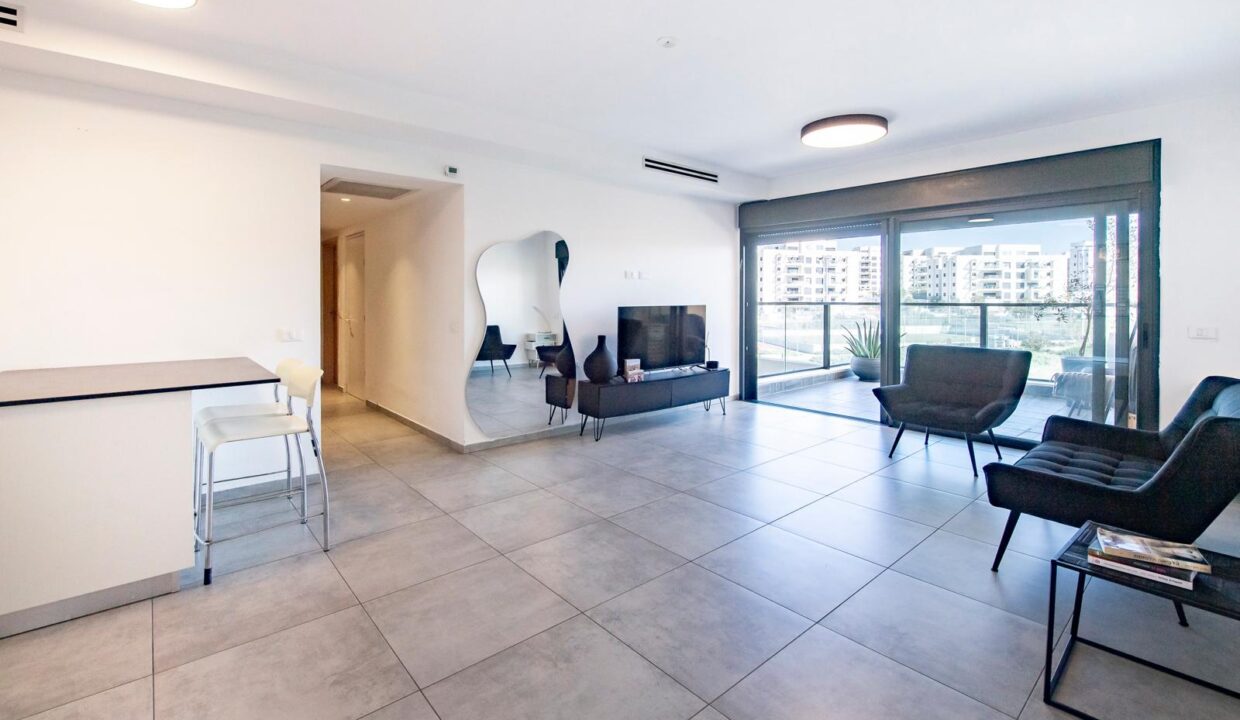 WhatsApp Image 2025-12-02 at 10.24.47 (1)