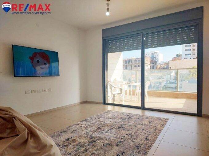 למכירה בחריש דירת 4 חדרים בשכונת הפרחים