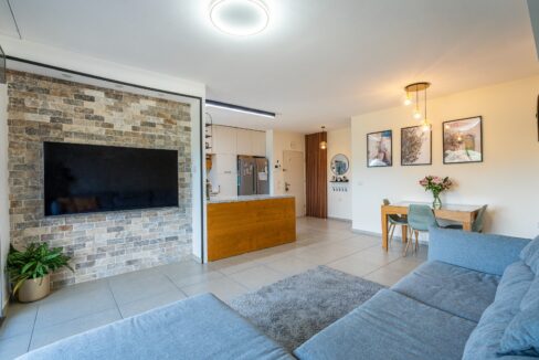 למכירה בחריש דירת 4 חדרים בשכונת בצוותא