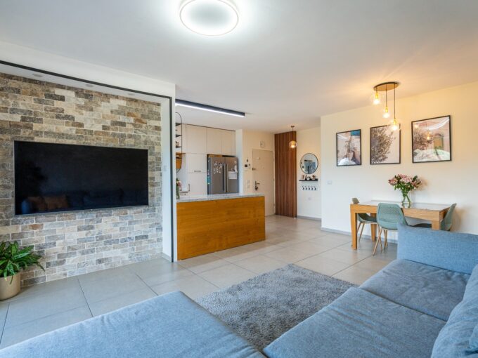 למכירה בחריש דירת 4 חדרים בשכונת בצוותא