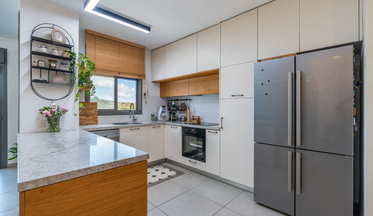 WhatsApp Image 2025-12-08 at 09.50.48 (1)