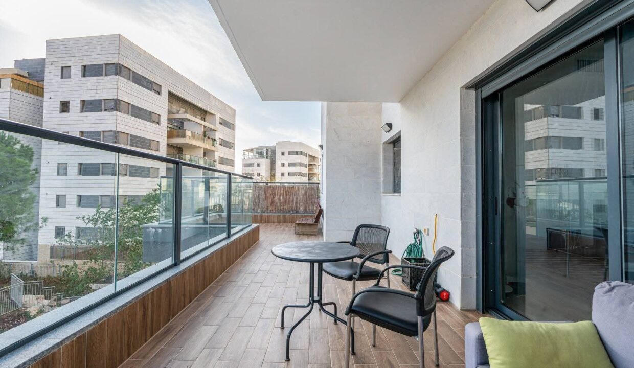 WhatsApp Image 2025-12-09 at 12.41.37 (1)