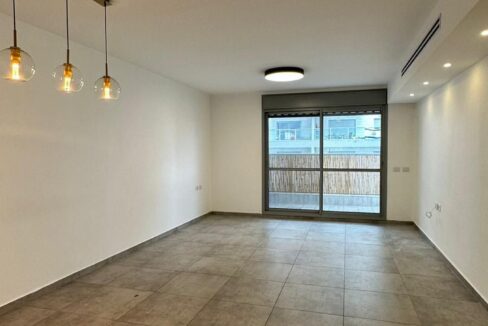 למכירה בחריש דירת 4 חדרים בשכונת מעו׳׳ף