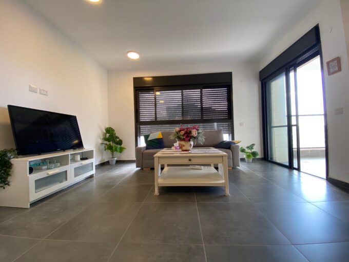 למכירה בחריש דירת 4 חדרים בשכונת אבני חן