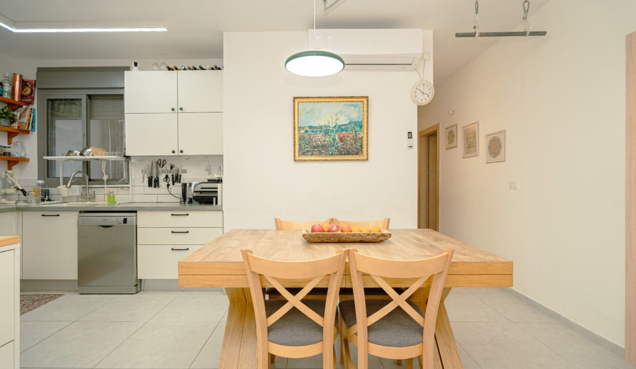 WhatsApp Image 2026-01-11 at 15.14.33 (1)