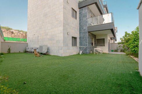 למכירה בחריש דירת 4 חדרים בשכונת הפרחים