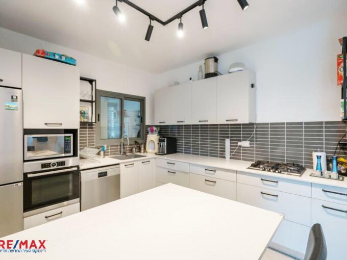 למכירה בחריש דירת 5 חדרים בשכונת החורש