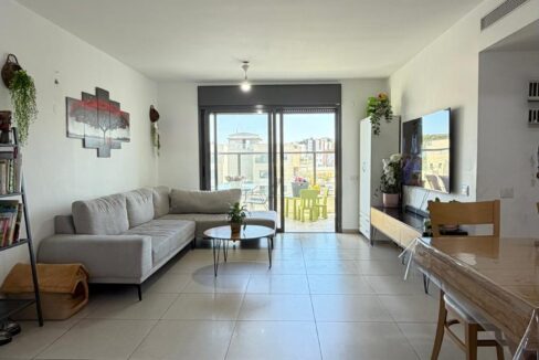 למכירה בחריש דירת 4 חדרים בשכונת החורש