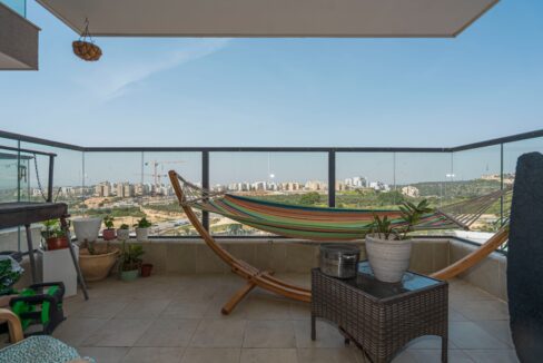 למכירה בחריש דירת 5 חדרים בשכונת מעו׳׳ף