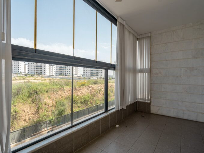 למכירה בחריש דירת 5 חדרים בשכונת מעו׳׳ף