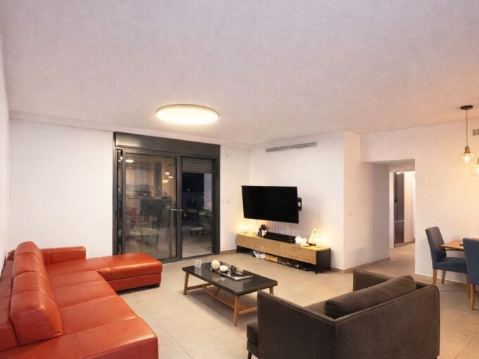 למכירה בחריש דירת 5 חדרים בשכונת מעו׳׳ף