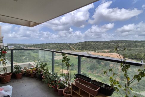 למכירה בחריש דירת 4 חדרים בשכונת הפרחים